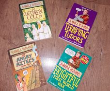 4 books of the Horrible Histories collection, vgc