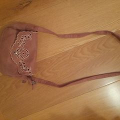 Girl's handbag