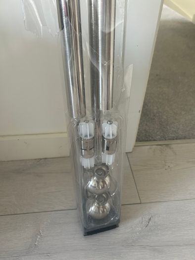 bay windows curtain poles