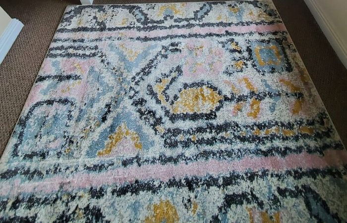 Rug (3 different sizes)