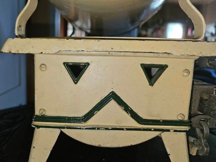 Seca Antique Baby Weighing Scales