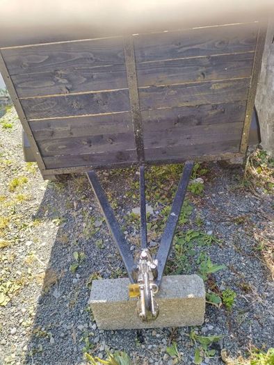 good strong handy size trailer