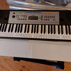 yamaha ypt-255 and pro piano stand all in perfect condition