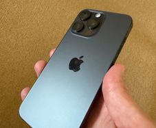 iPhone 15 Pro Max 256 GB 87% battery