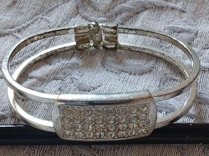 Bracelet & Brooch Silver Tone