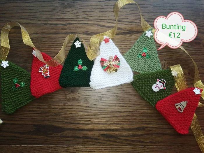 Hand knitted bunting for Baby's room/bedroom & Christmas