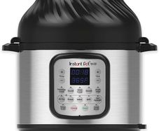 Instant Pot Duo Crisp + Air Fryer 11-in-1 Electric Multi-Cooker, 5.7L - Air Fryer, Slow Cooker, Steamer, Sous Vide Machine, Dehydrator with Grill, Food Warmer & Baking Functions (FREE SHIPPING)