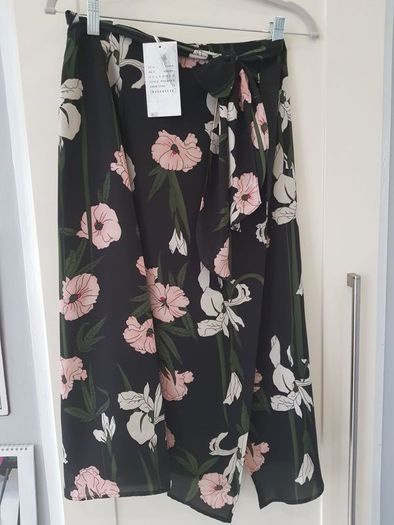 BNWT Warehouse skirt