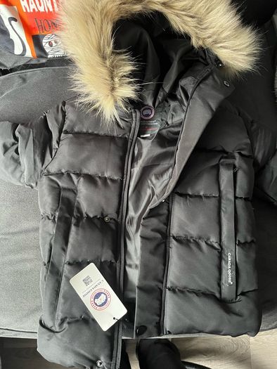 Canada goose boys kids jacket age 4-5