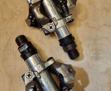Shimano peddals