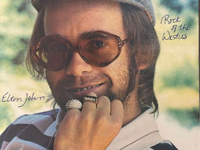 Elton John - Rock of the Westies. Absolutely lovely UK 1st pressing with  printed inner sleeve and insert.