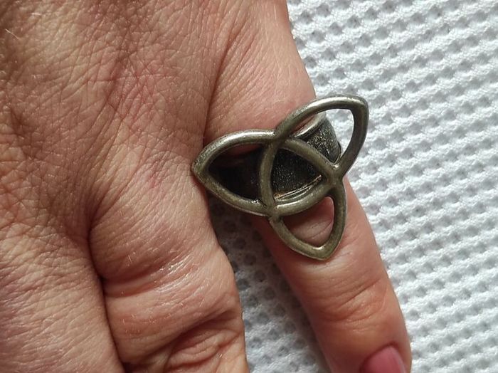 Trinity knot sterling silver vintage ring