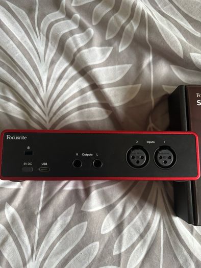 Focusrite Scarlett 2i2 4th Gen