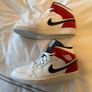 Air Jordan 1 mid Image 2