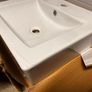 Bathroom sink Image 2