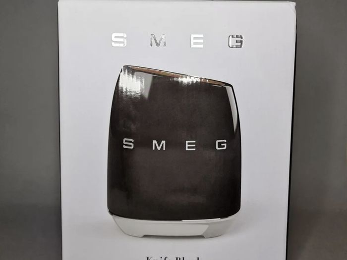 SMEG Knife Set