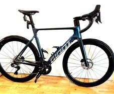 Giant propel advanced pro 2025 Aero road bike