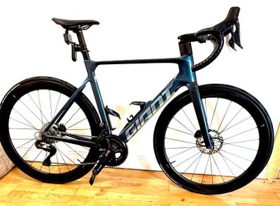 Giant Propel Advanced Pro 0 Aero Road Bike