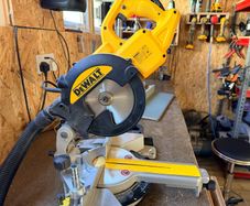 dewalt mitre saw