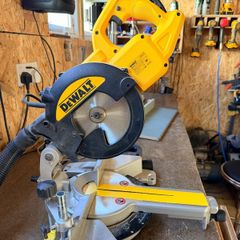 dewalt mitre saw