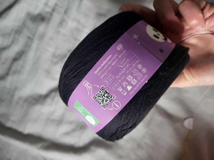 Hobbii Dahlia Cotton cake yarn 200g NEW gradient