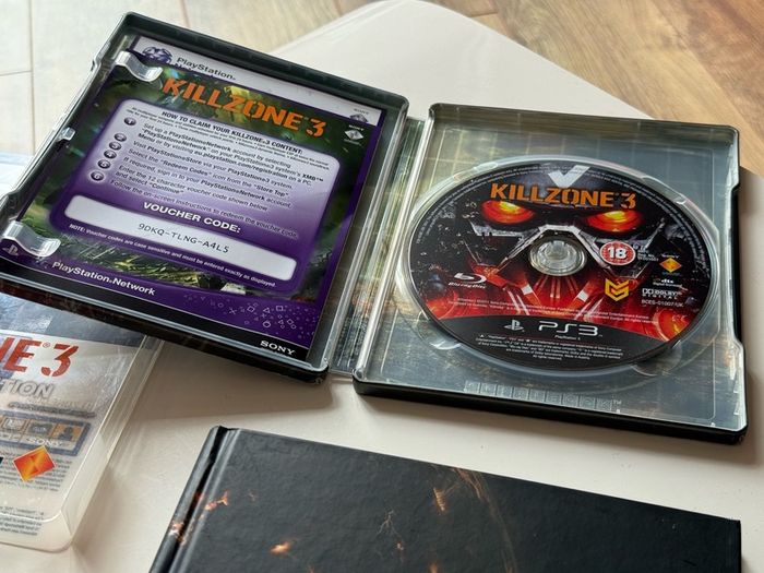 Killzone 3 Collectors Edition PS3 Helghast Helmet