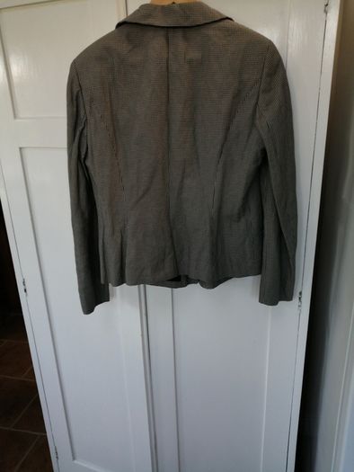 Betty Barclay Black/White very small check Jkt. Size 18