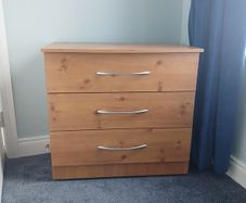 chest of drawers