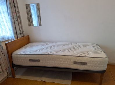 1967 Vono Vintage Single Bed. Original Sprung Base & Wooden Headboard