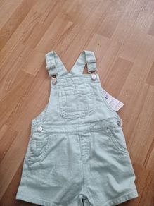 Shorts Dungree Style/Size: 5/6 and 8/9 yrs