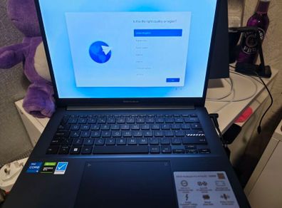 Asus 14" OLED Intel Core i5, Laptop