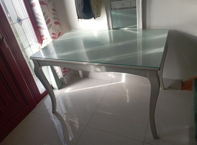 Dinning room table
