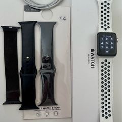 Apple watch series 3, 42 mm with accessories