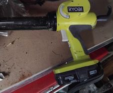 Electric Caulking Gun