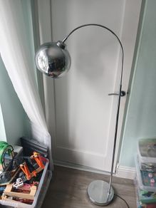 floor lamp