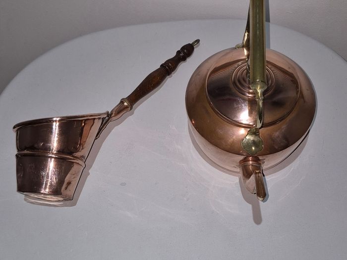 Beautiful Vintage Copper Kettle & Antique Handmade Dovetailed Ladle Set