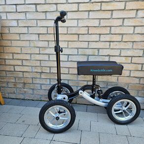 Knee scooter