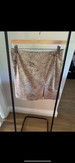 Ladies skirt