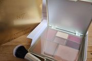 No7 A Touch of Glamour Face &amp; Eye Palette