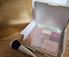 No7 A Touch of Glamour Face & Eye Palette