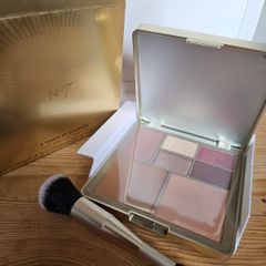 No7 A Touch of Glamour Face & Eye Palette