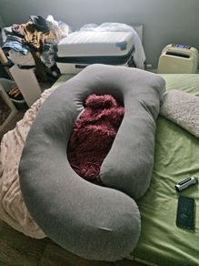 pregnancy pillow