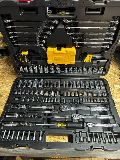 DEWALT Tool Kit And Socket Set, 168-Piece