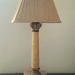 Antique corinthian column alabaster lamp