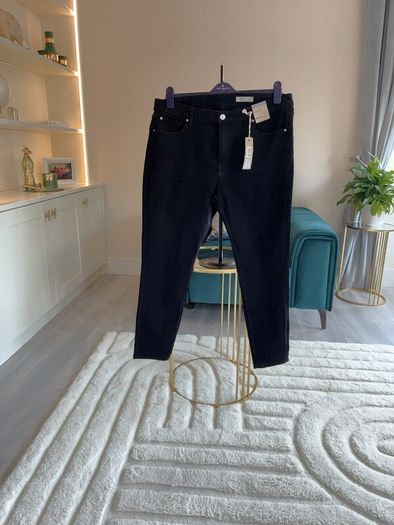 Brand-new The Ivy Black Skinny Jeans from M&S