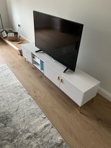 tv unit stand