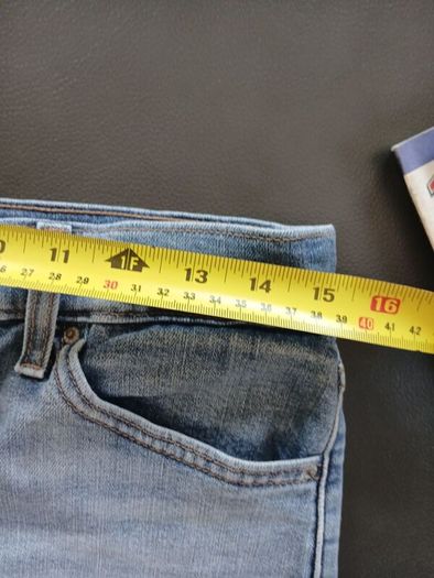 Levis denim shorts pristine