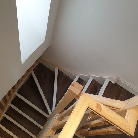 Laminate flooring service