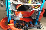 Hot Wheels Ultimate Garage Set