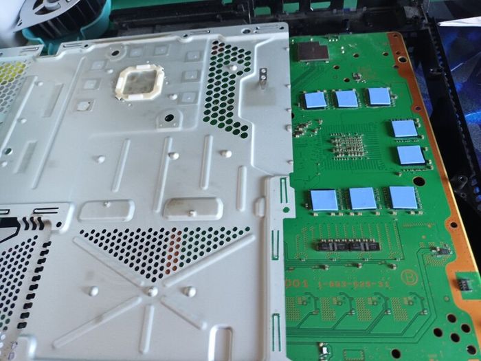 PlayStation 4 after full service done 500gb great condition and working order